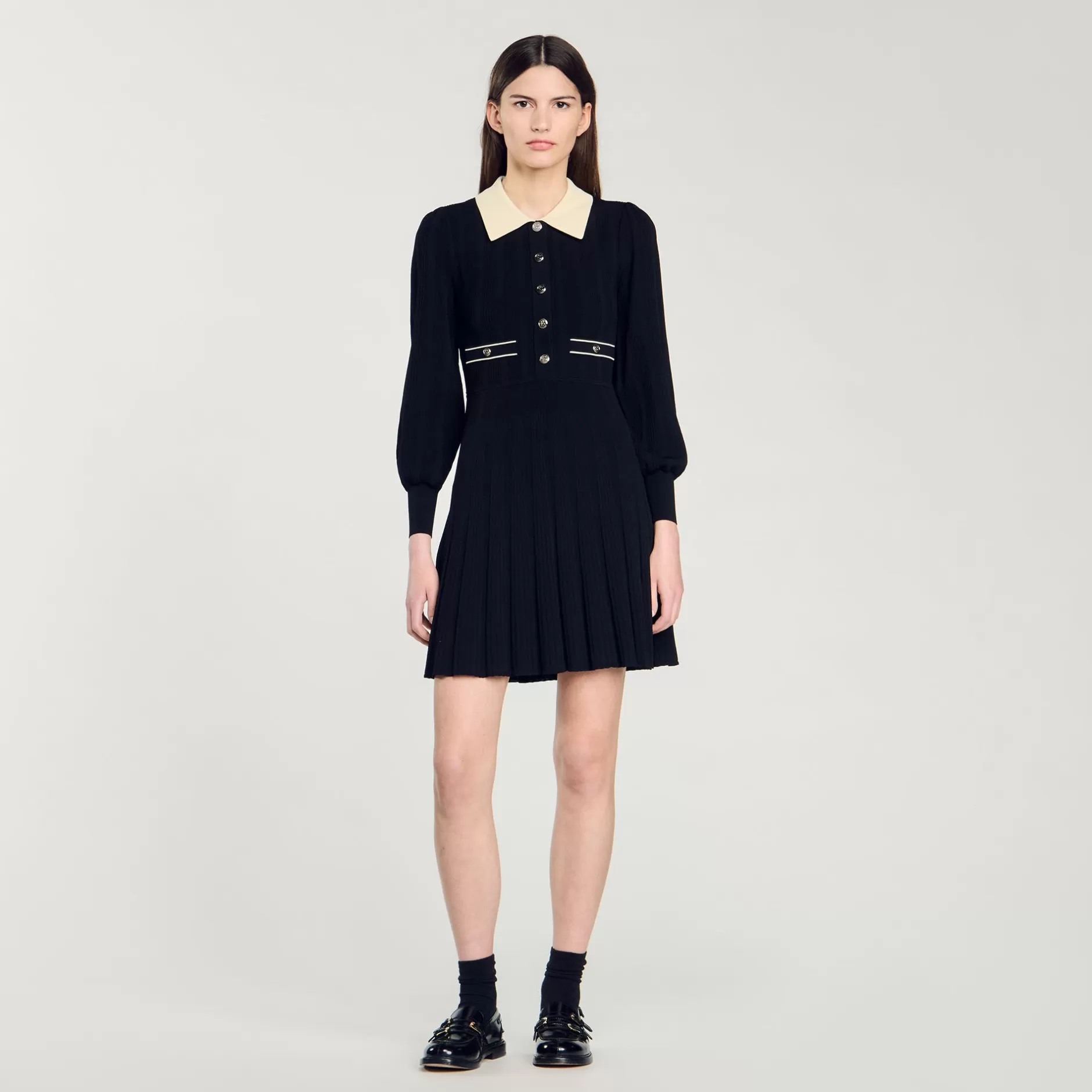 Outlet Sandro Robe En Maille Plissée Noir / Ecru