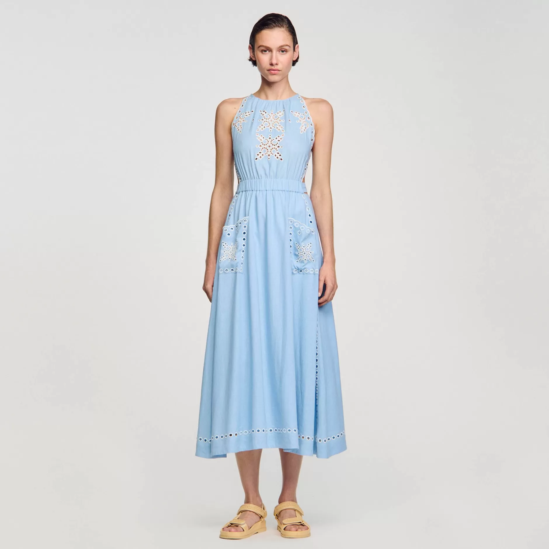 Hot Sandro Robe Longue à Broderies Anglaises Bleu Ciel