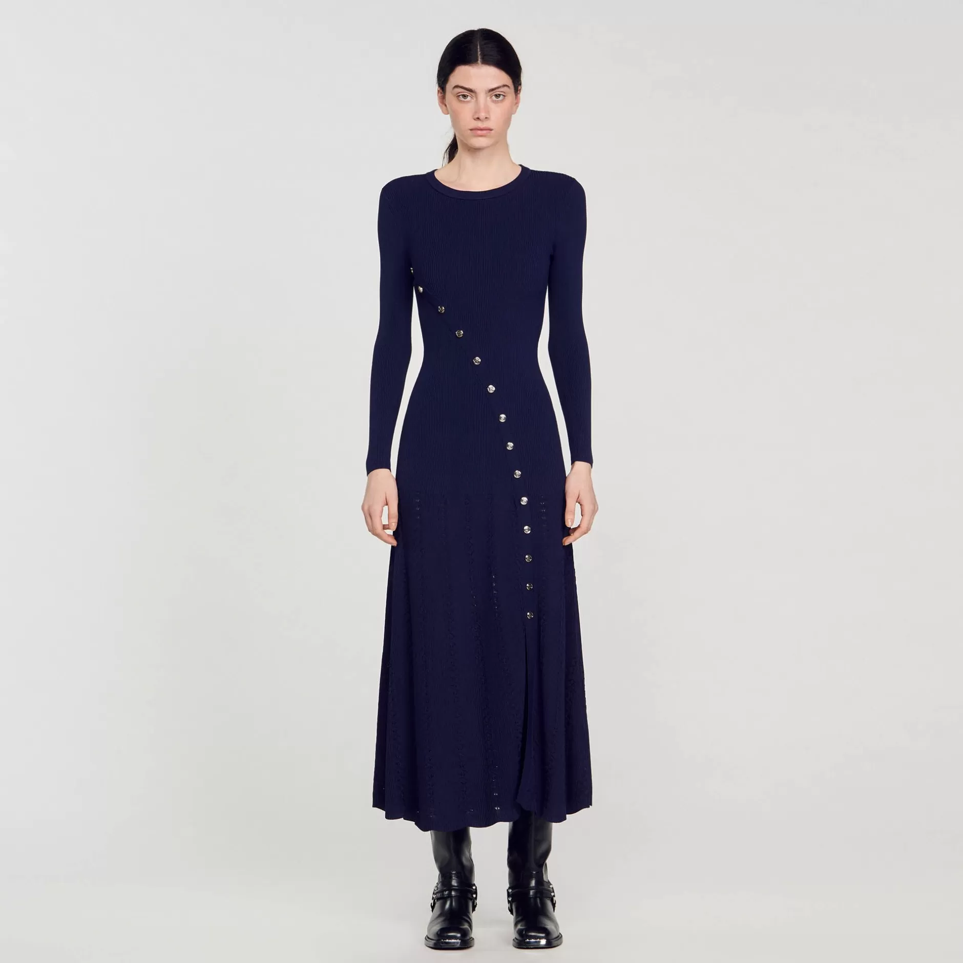 Shop Sandro Robe Midi En Maille Bleu marine