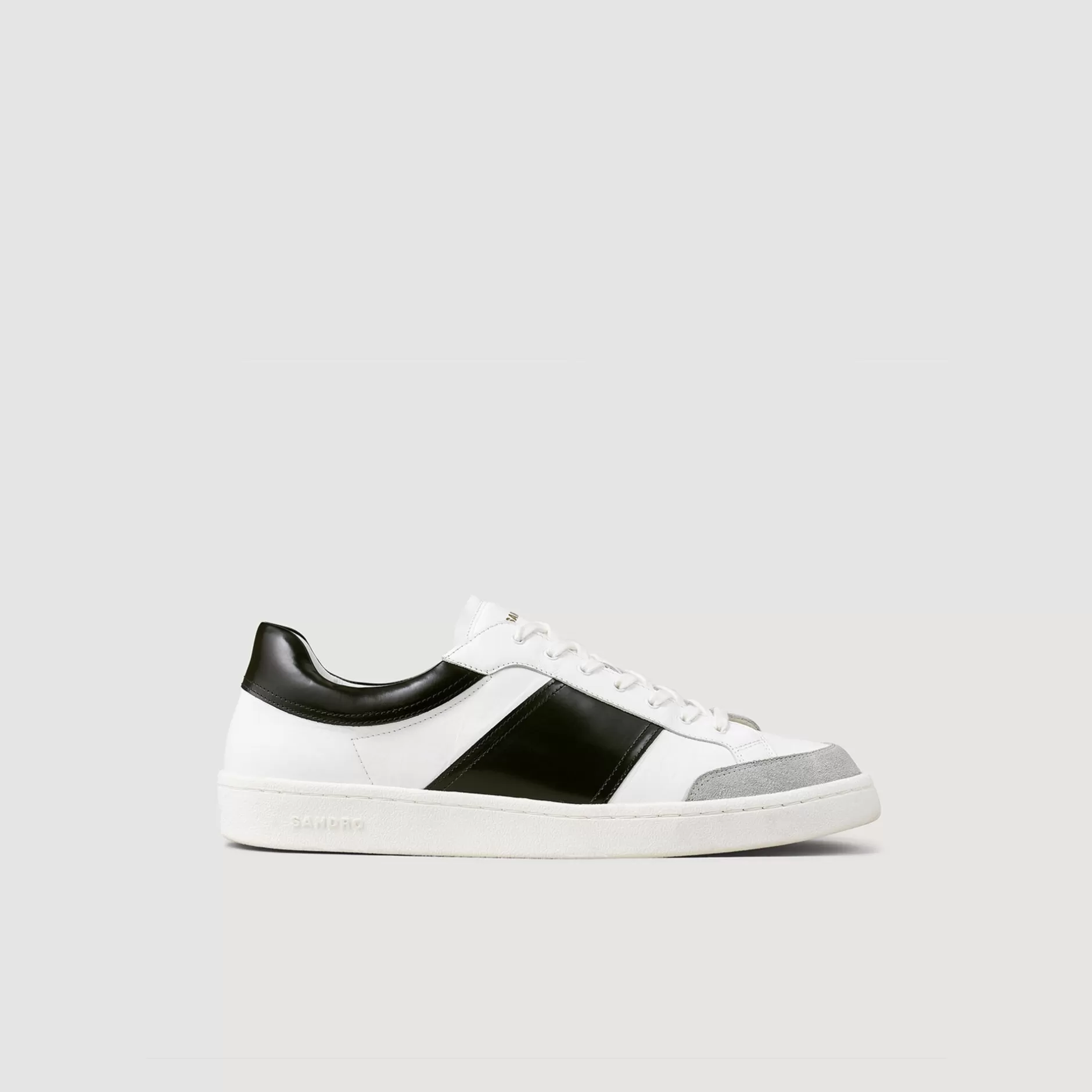 Outlet Sandro Sneakers Basses En Cuir Blanc / Noir