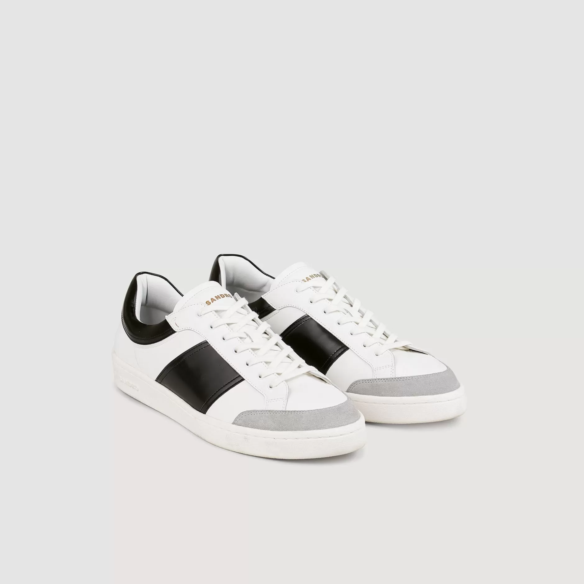 Outlet Sandro Sneakers Basses En Cuir Blanc / Noir